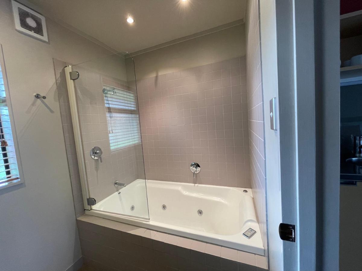 Bentleys Motor Inn Palmerston North Eksteriør bilde